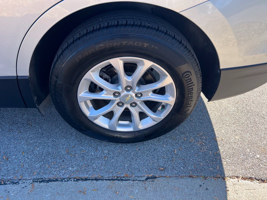 Used 2018 Chevrolet Equinox LT FWD image 13