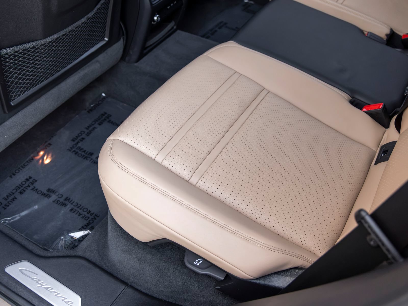 Certified 2025 Porsche Cayenne S AWD/4WD image 52
