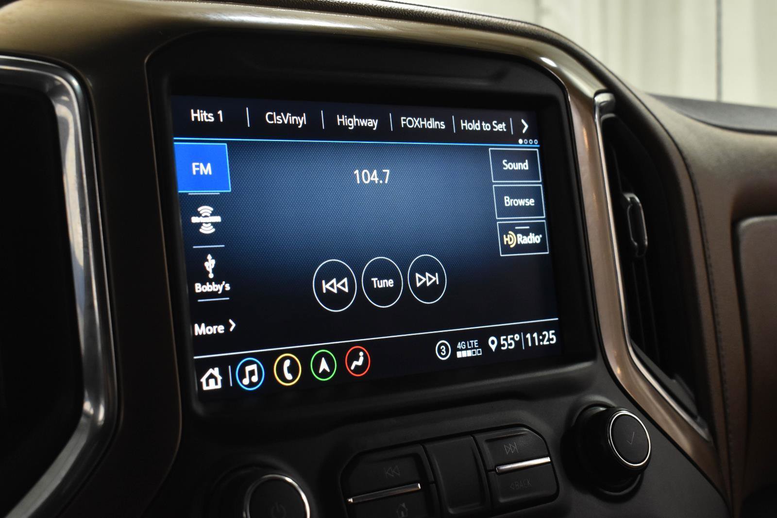 Used 2020 Chevrolet Silverado 1500 High Country image 18