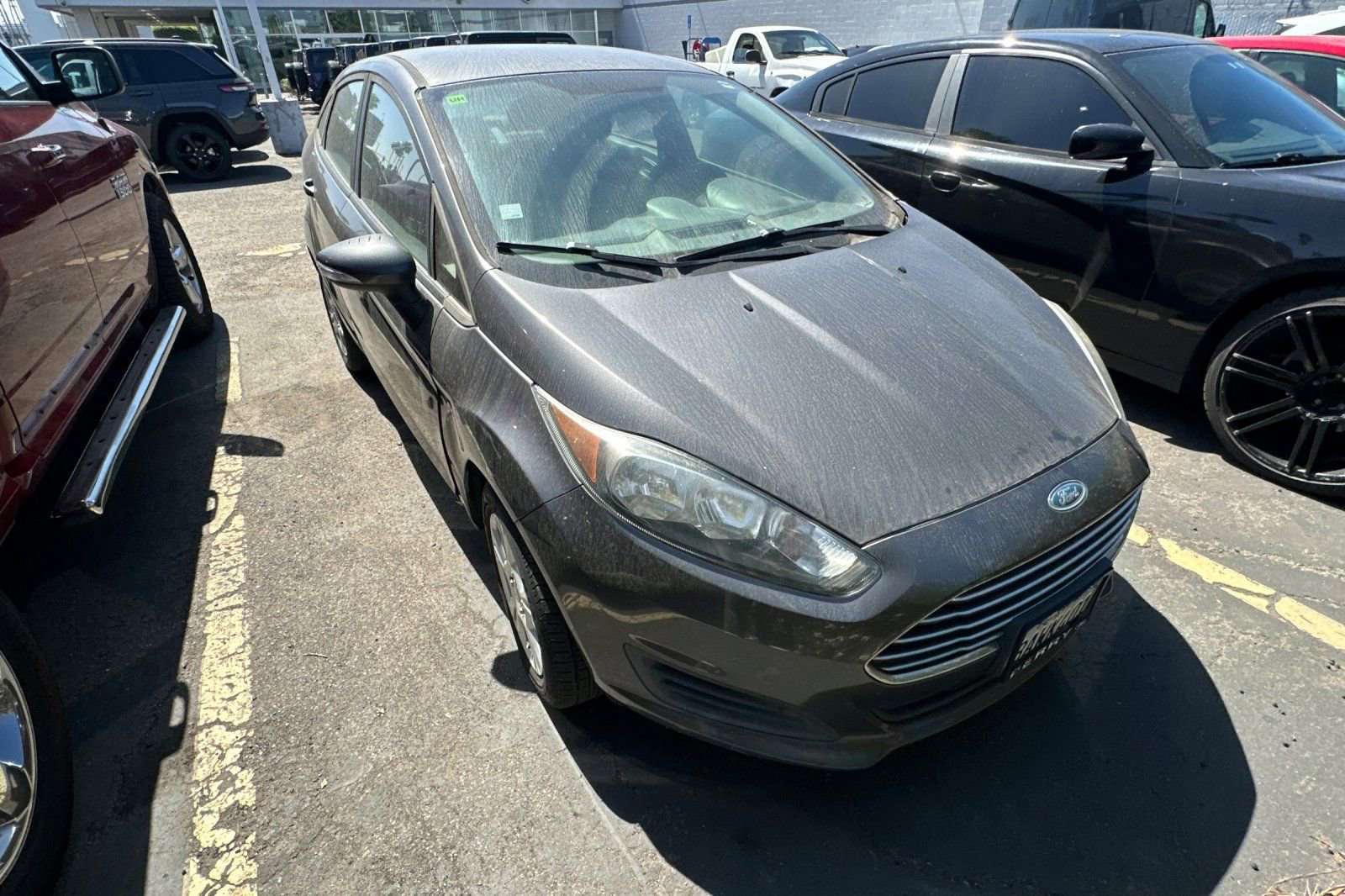 Used 2015 Ford Fiesta SE image 2