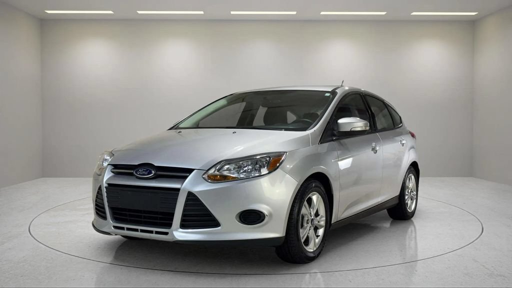 Used 2013 Ford Focus SE w/ SE Winter Pkg FWD image 16