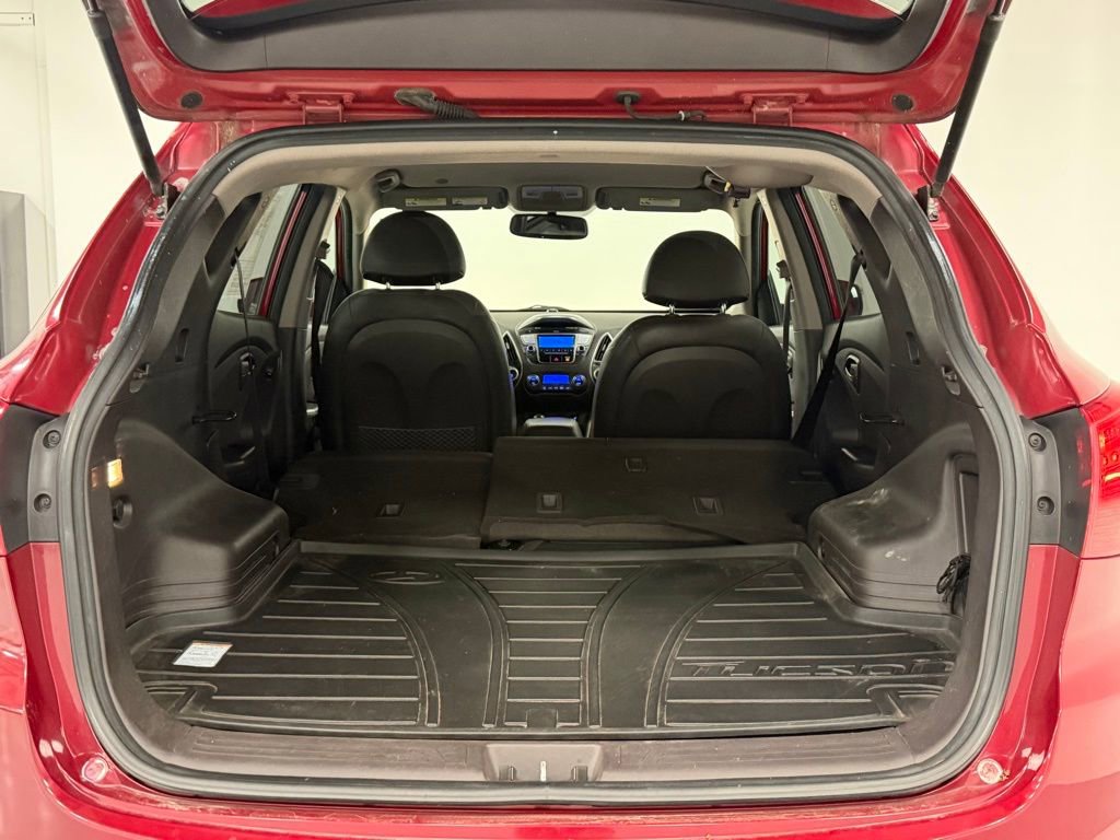 Used 2011 Hyundai Tucson Limited FWD image 23