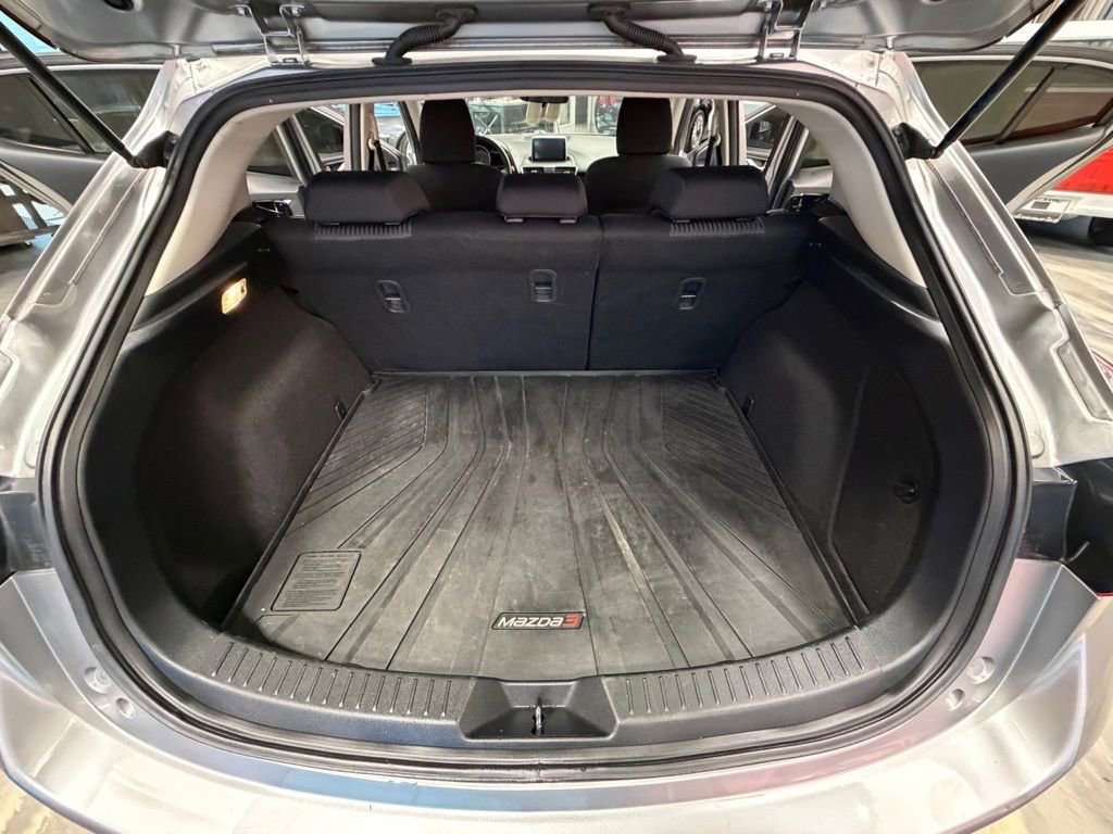 Used 2016 MAZDA MAZDA3 i Sport w/ Preferred Equipment Package image 43