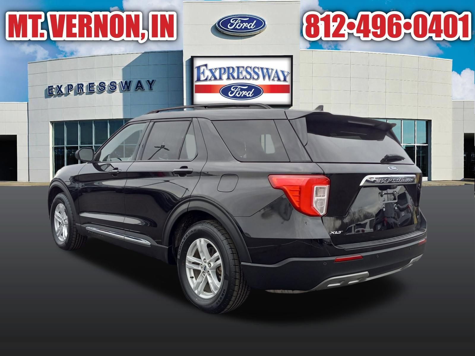 Used 2024 Ford Explorer XLT w/ Equipment Group 202A RWD image 9
