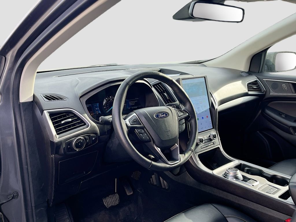 Used 2024 Ford Edge SEL AWD/4WD image 9