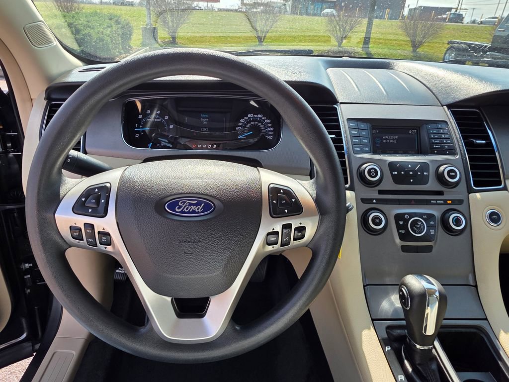 Used 2018 Ford Taurus SE image 15