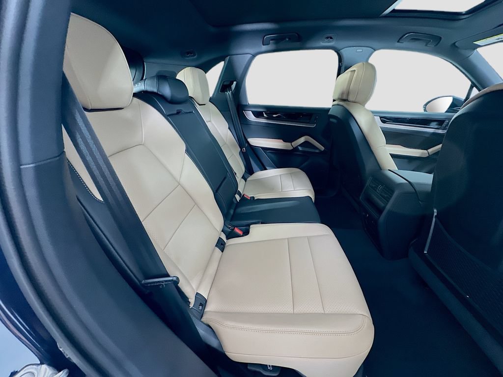 New 2026 Porsche Cayenne AWD/4WD image 29