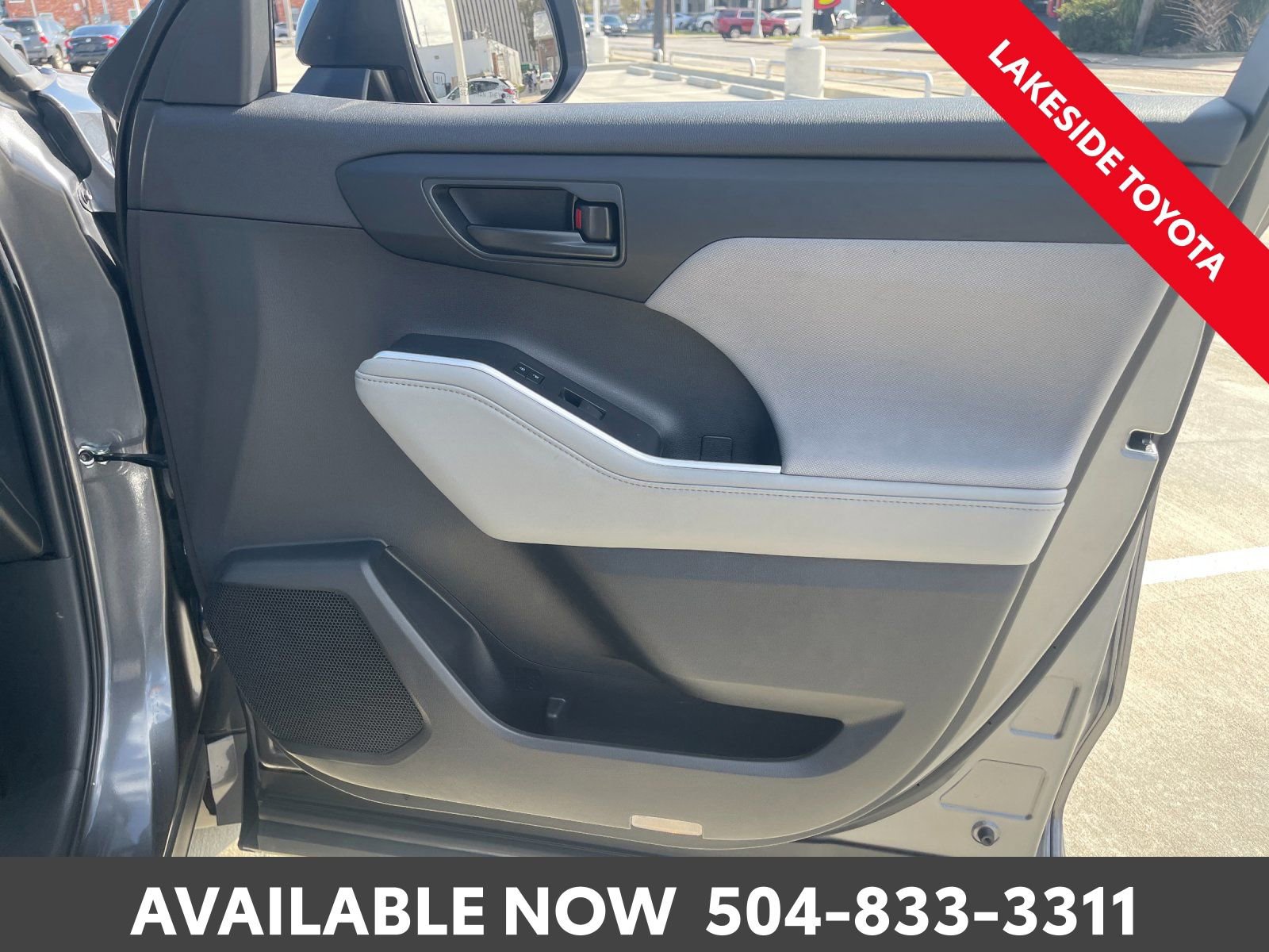 Used 2023 Toyota Highlander LE image 19