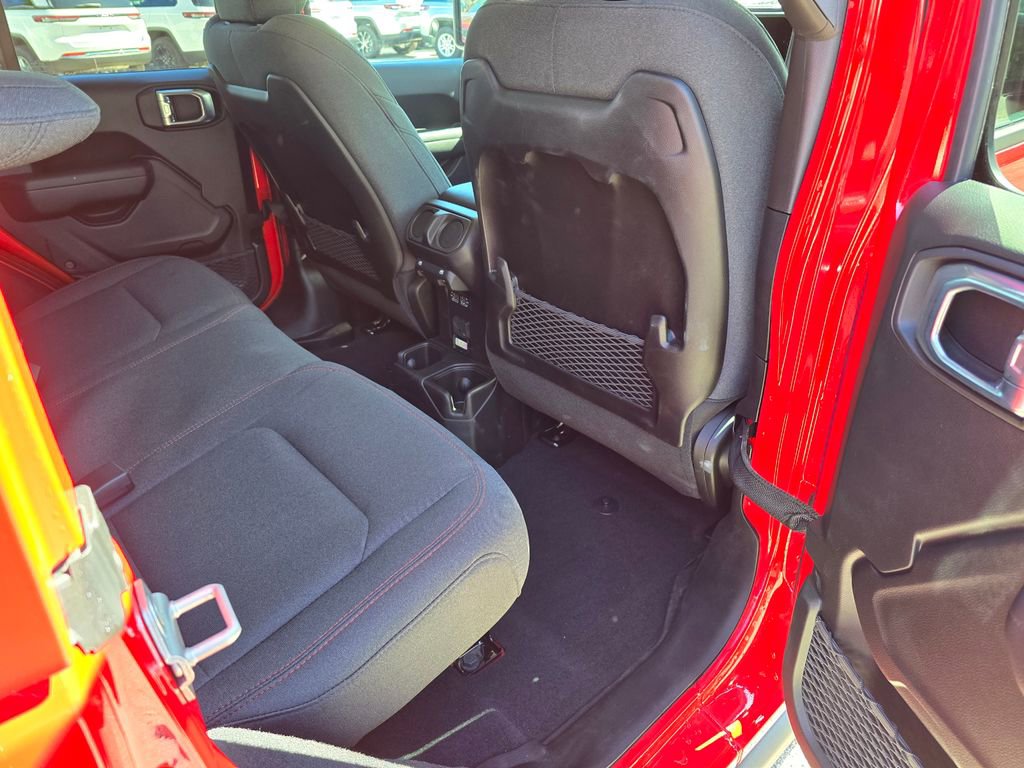 Certified 2026 Jeep Wrangler Unlimited Rubicon image 32