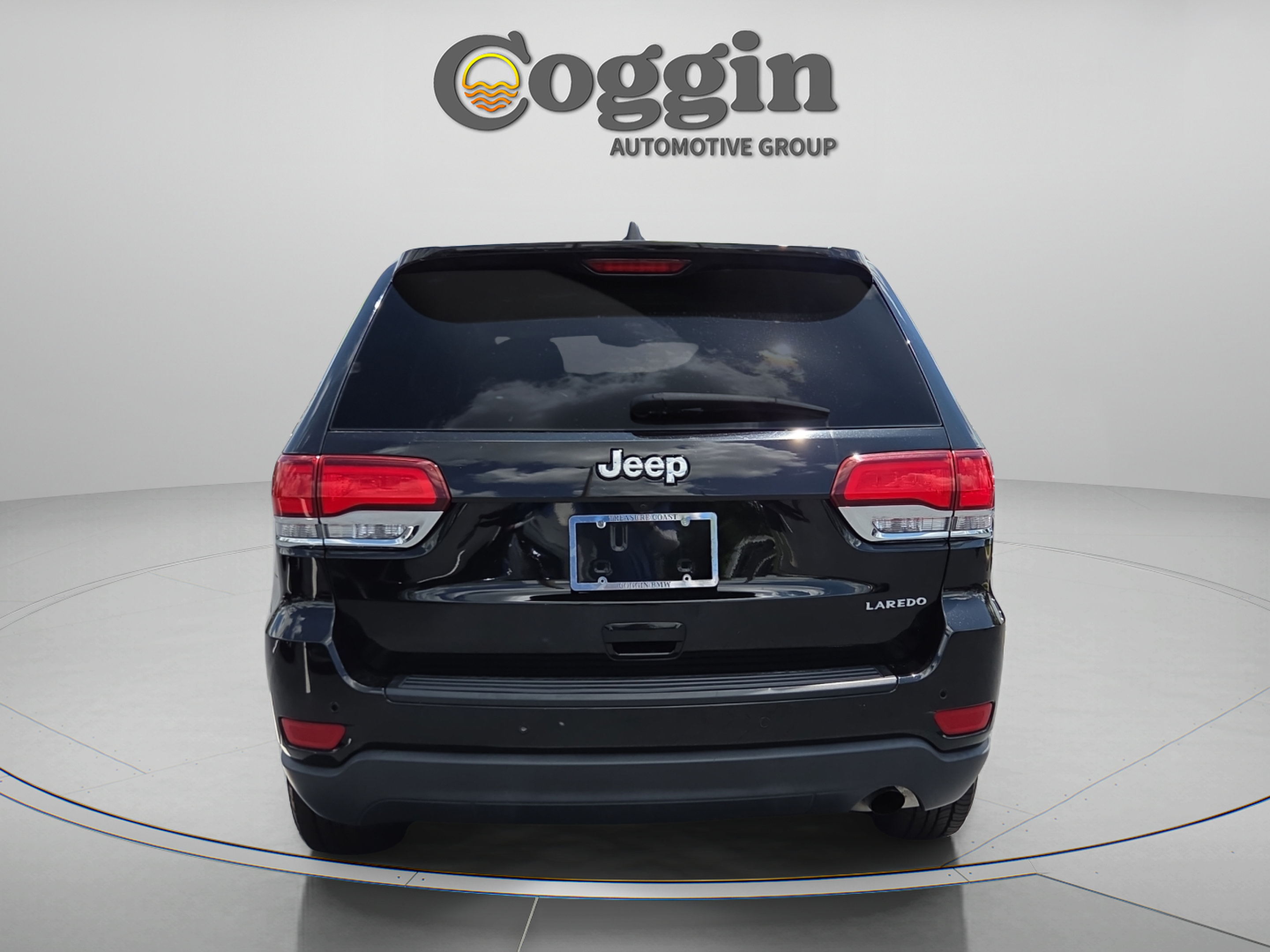 Used 2021 Jeep Grand Cherokee Laredo RWD image 4