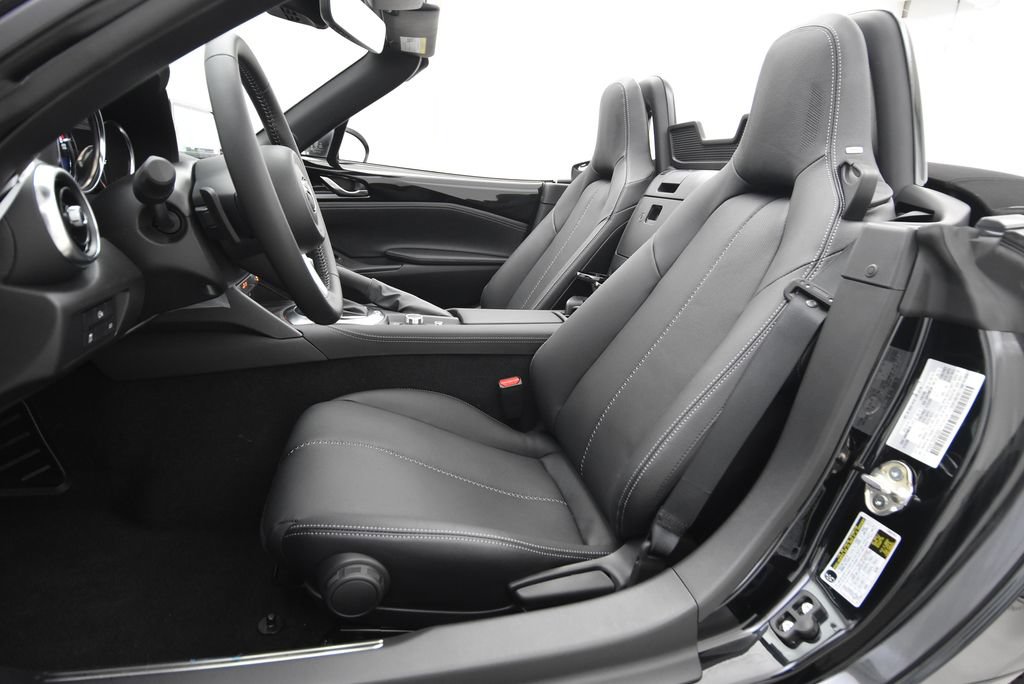 Certified 2025 MAZDA MX-5 Miata Grand Touring RWD image 25