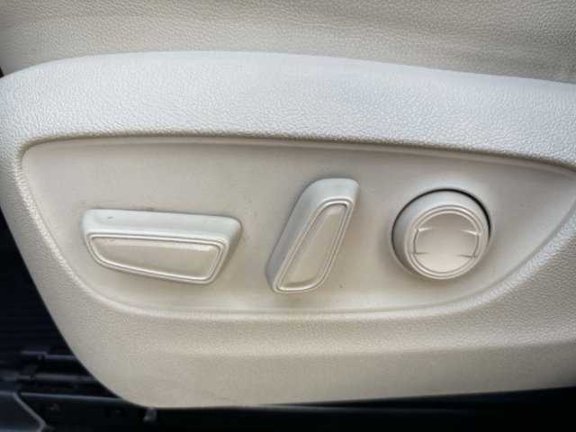 Used 2022 Toyota Highlander XLE FWD image 20
