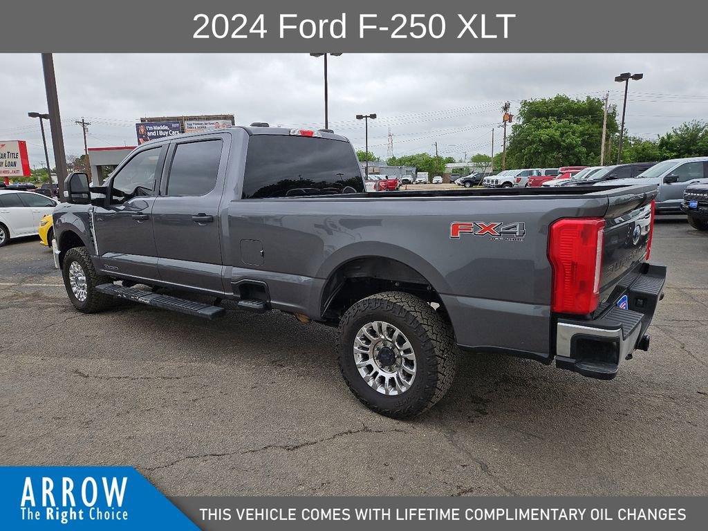 Used 2024 Ford F250 XLT AWD/4WD image 8