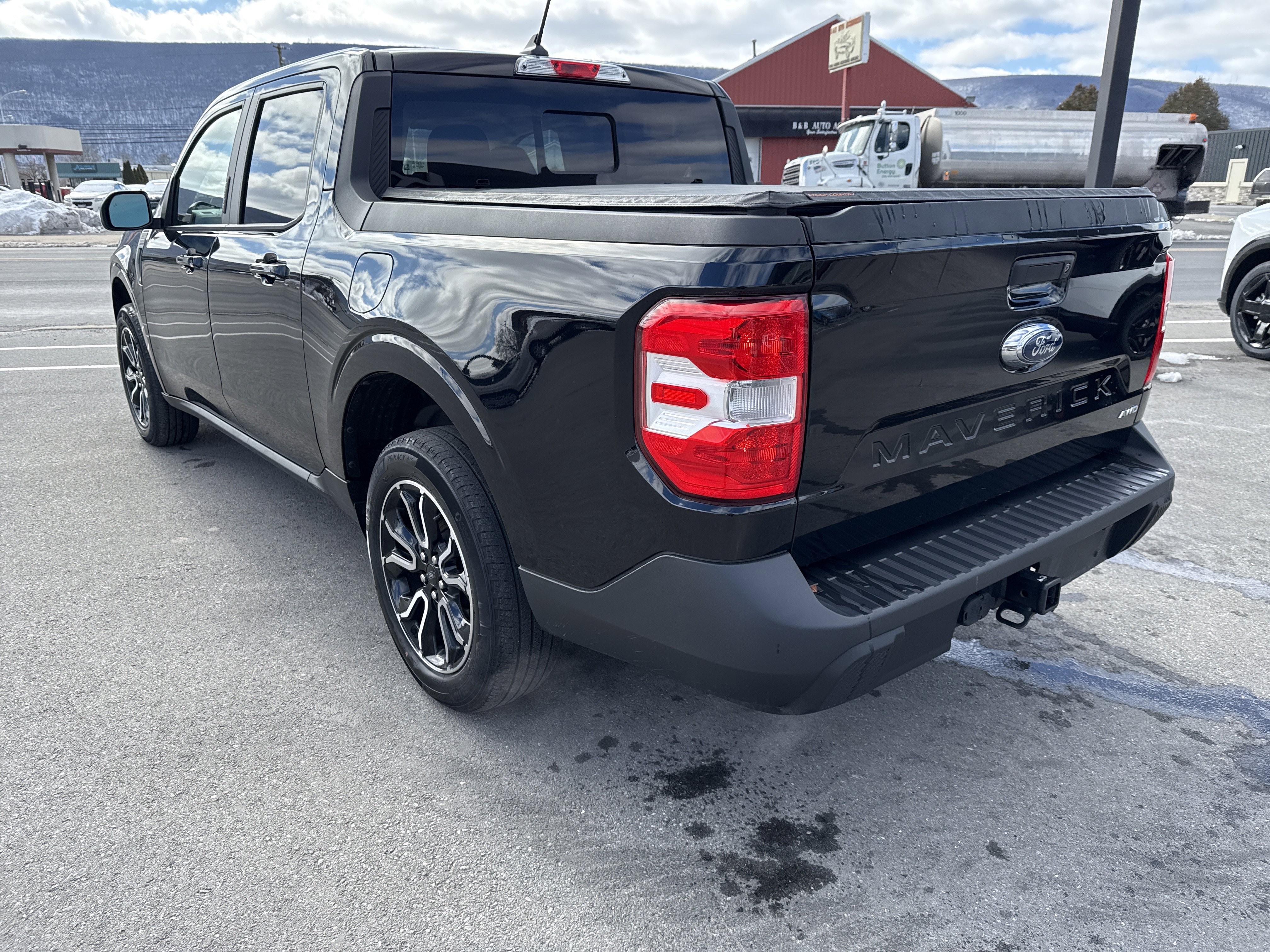 Used 2022 Ford Maverick Lariat w/ Equipment Group 500A Standard image 6