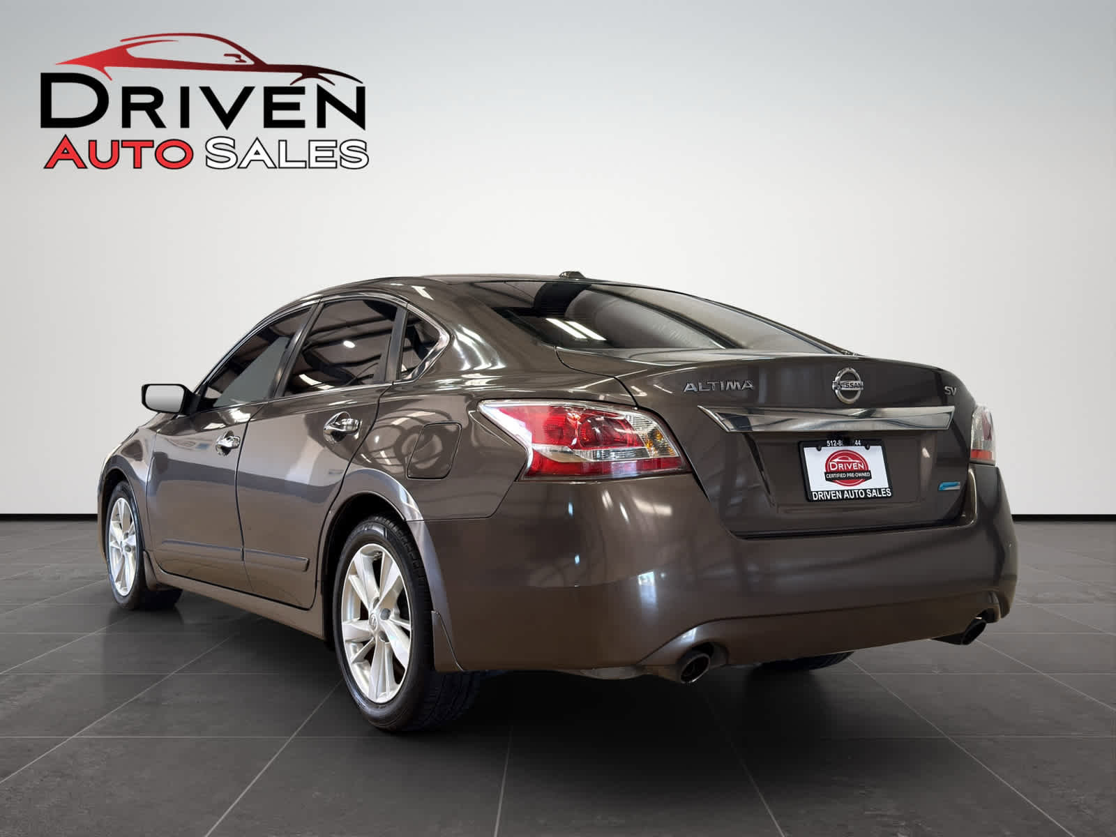 Used 2013 Nissan Altima 2.5 SV image 4