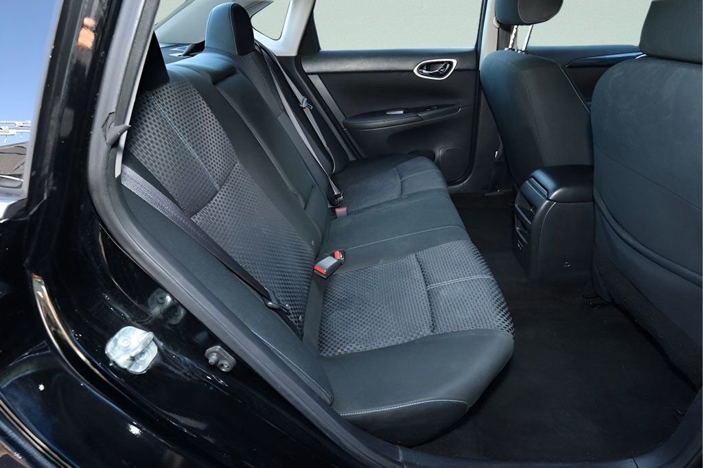 Used 2019 Nissan Sentra SR image 13