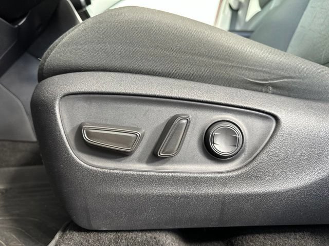 Used 2022 Toyota RAV4 XLE w/ Convenience Package AWD/4WD image 24