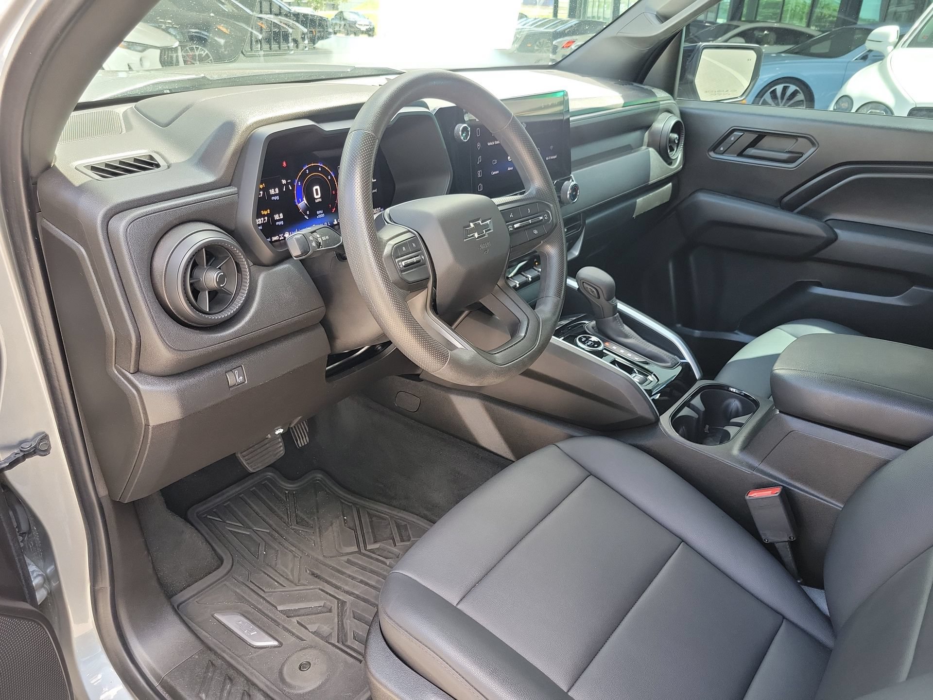 Used 2024 Chevrolet Colorado Trail Boss w/ Safety Package AWD/4WD image 17