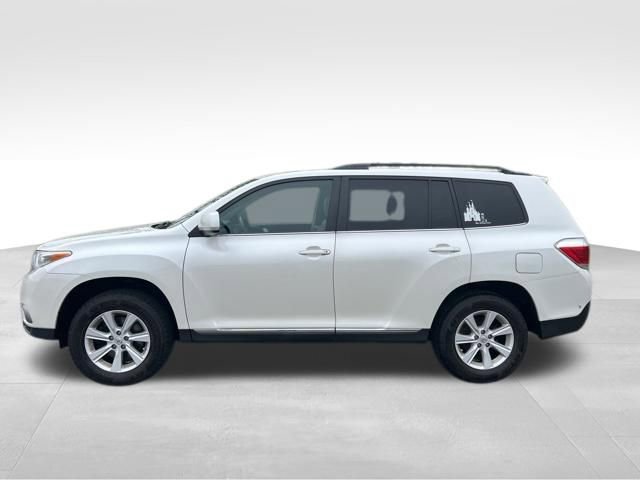 Used 2013 Toyota Highlander SE AWD/4WD video 2
