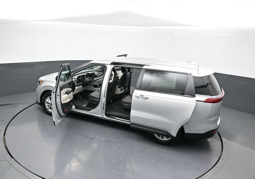Certified 2023 Kia Carnival LX image 45
