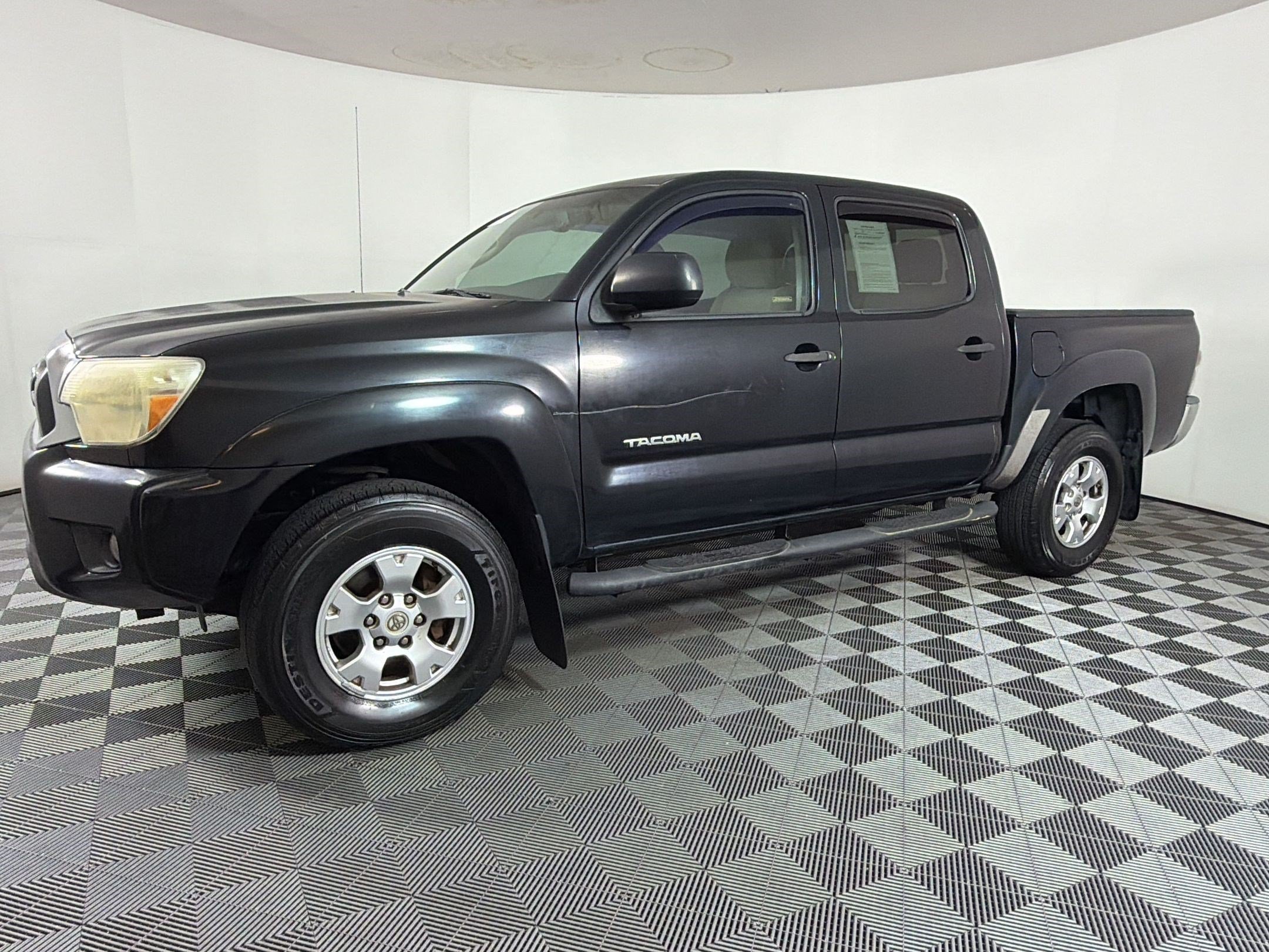 Used 2013 Toyota Tacoma 4x4 Double Cab w/ SR5 Pkg image 21