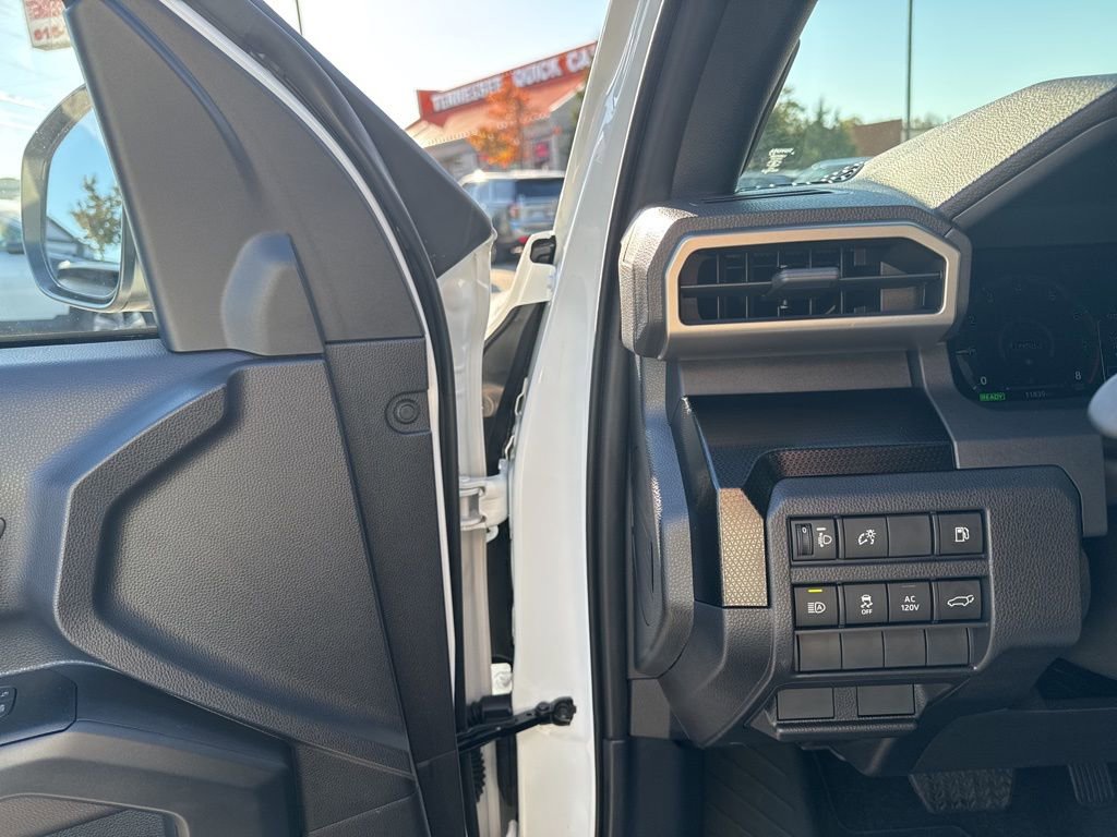 Used 2025 Toyota 4Runner Limited image 11