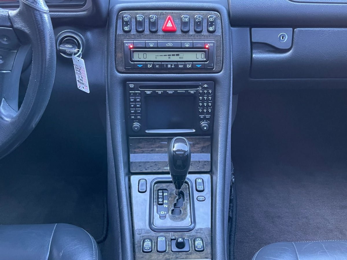 Used 2001 Mercedes-Benz CLK 55 AMG Coupe image 29
