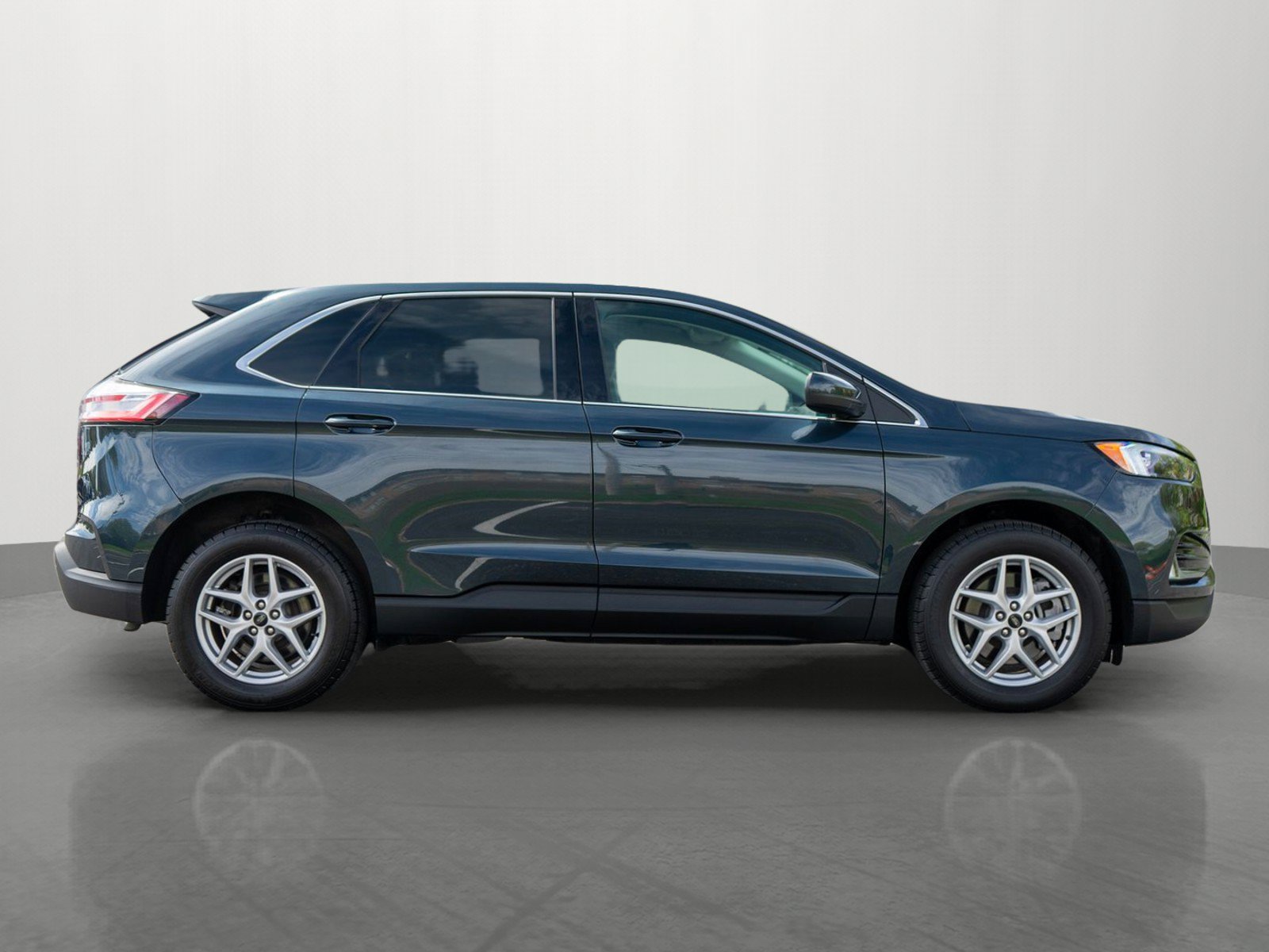 Used 2024 Ford Edge SEL w/ Convenience Package AWD/4WD image 8
