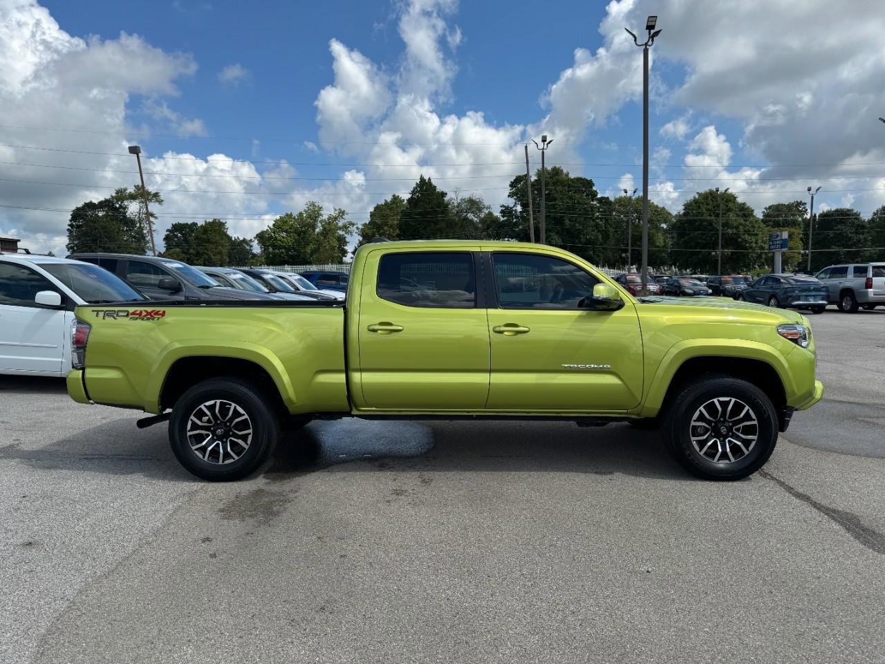 Used 2023 Toyota Tacoma TRD Sport image 2