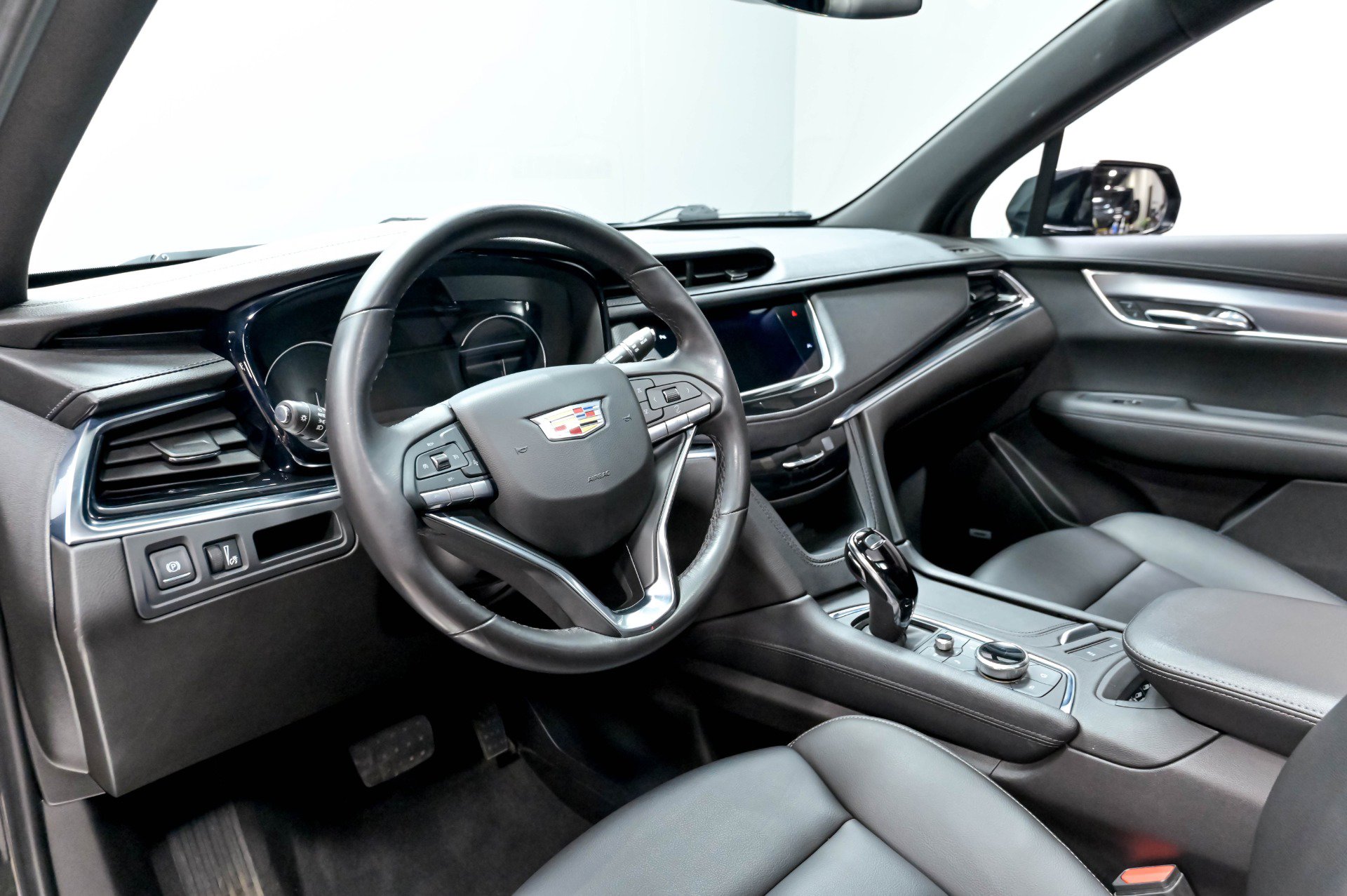 Used 2022 Cadillac XT6 Luxury FWD image 9