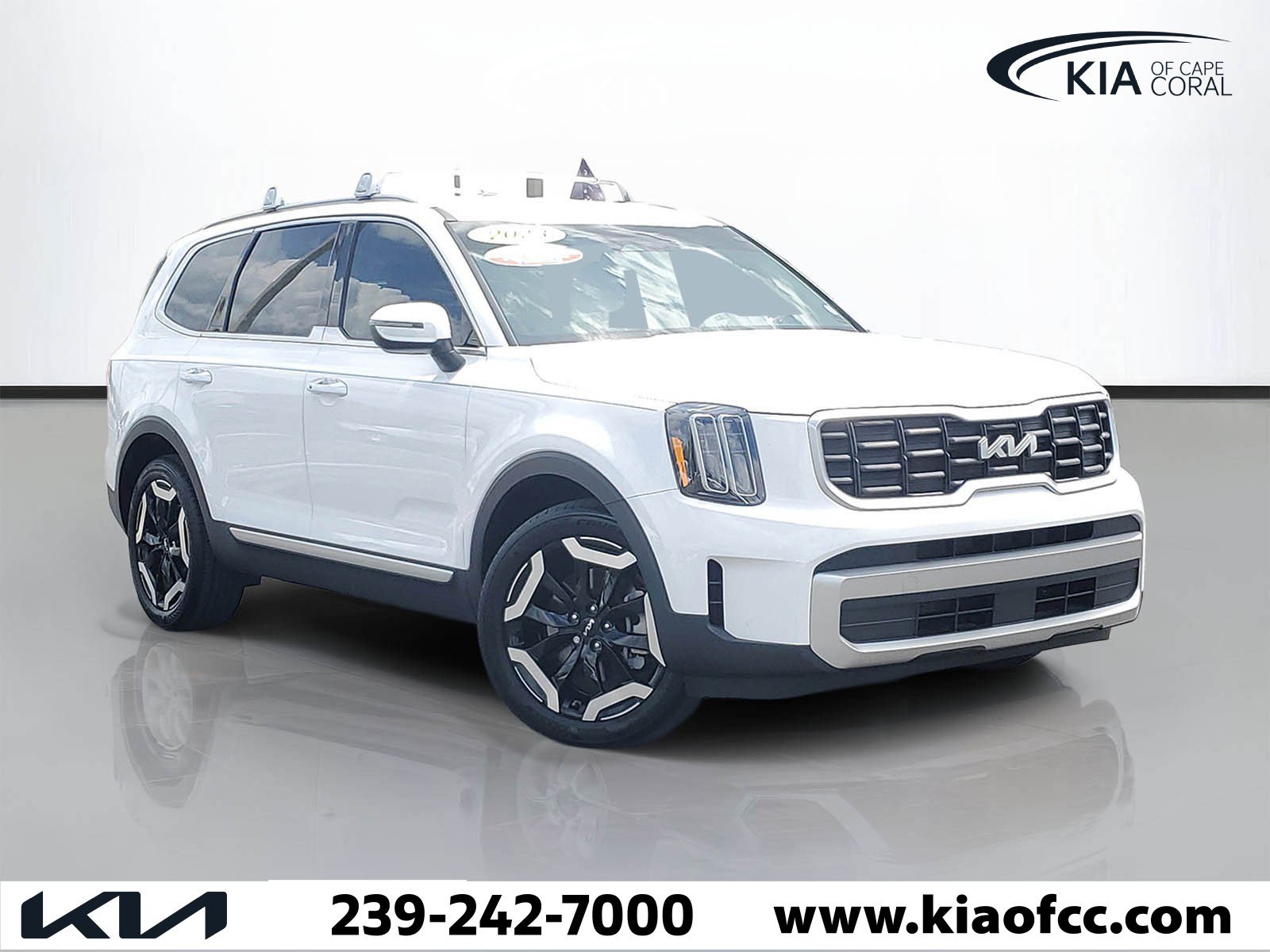 Certified 2023 Kia Telluride S image 1