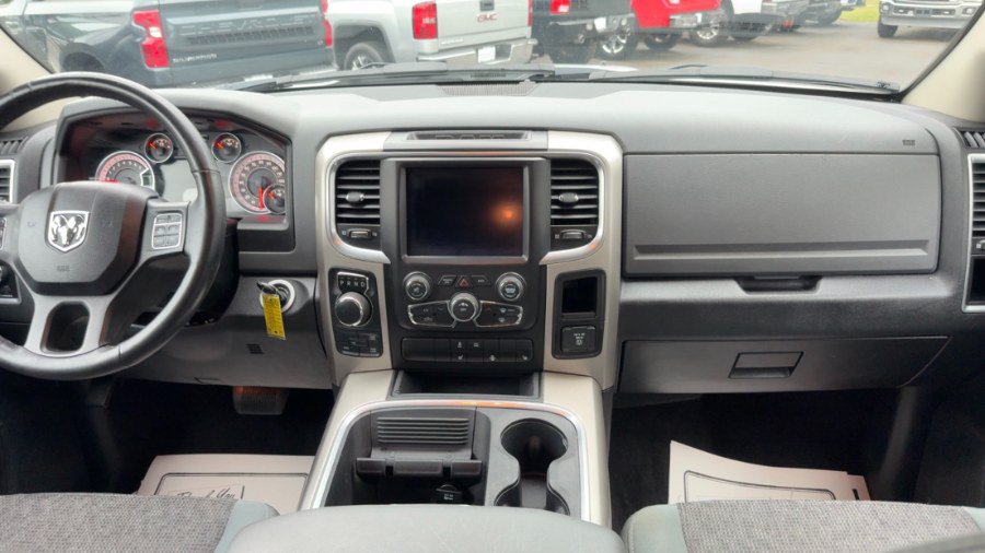 Used 2018 RAM 1500 SLT AWD/4WD image 13