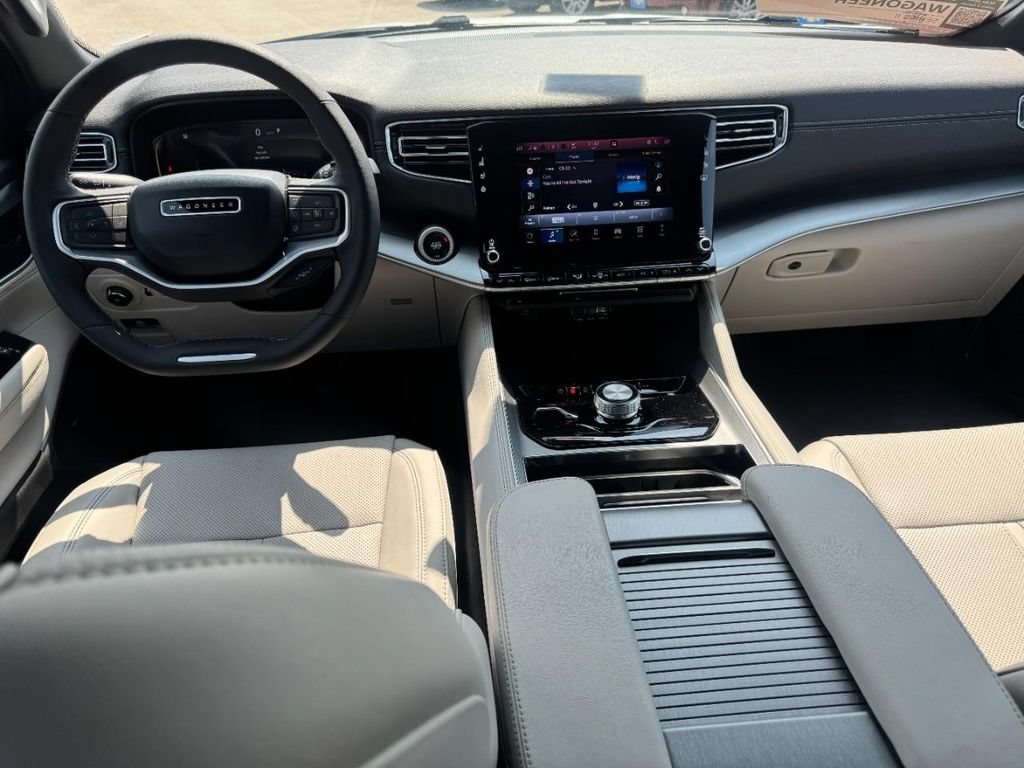 Used 2025 Jeep Wagoneer Series II AWD/4WD image 12