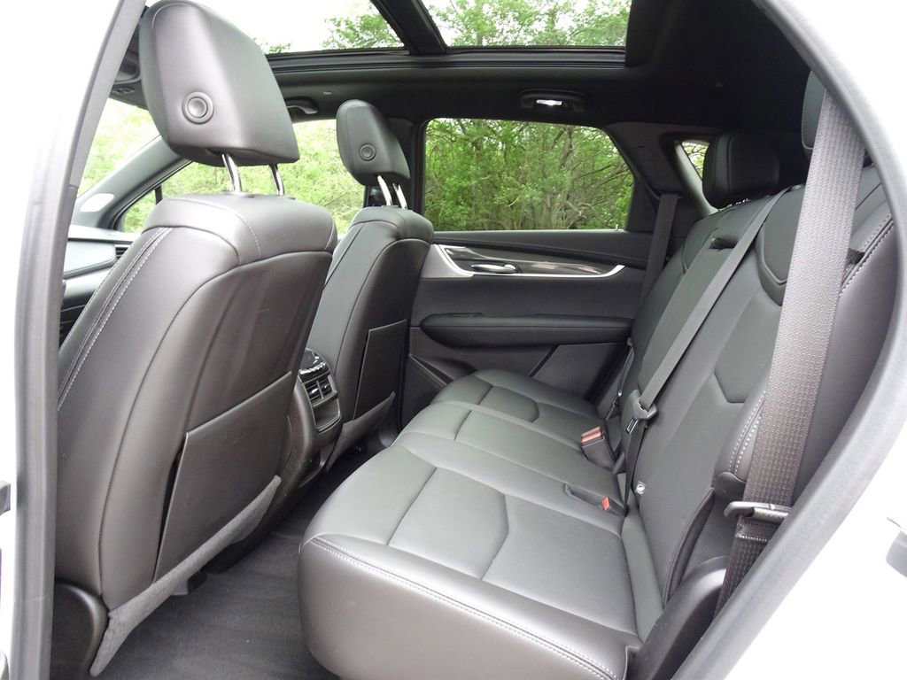 Certified 2023 Cadillac XT5 Sportv w/ Technology Package AWD/4WD image 16