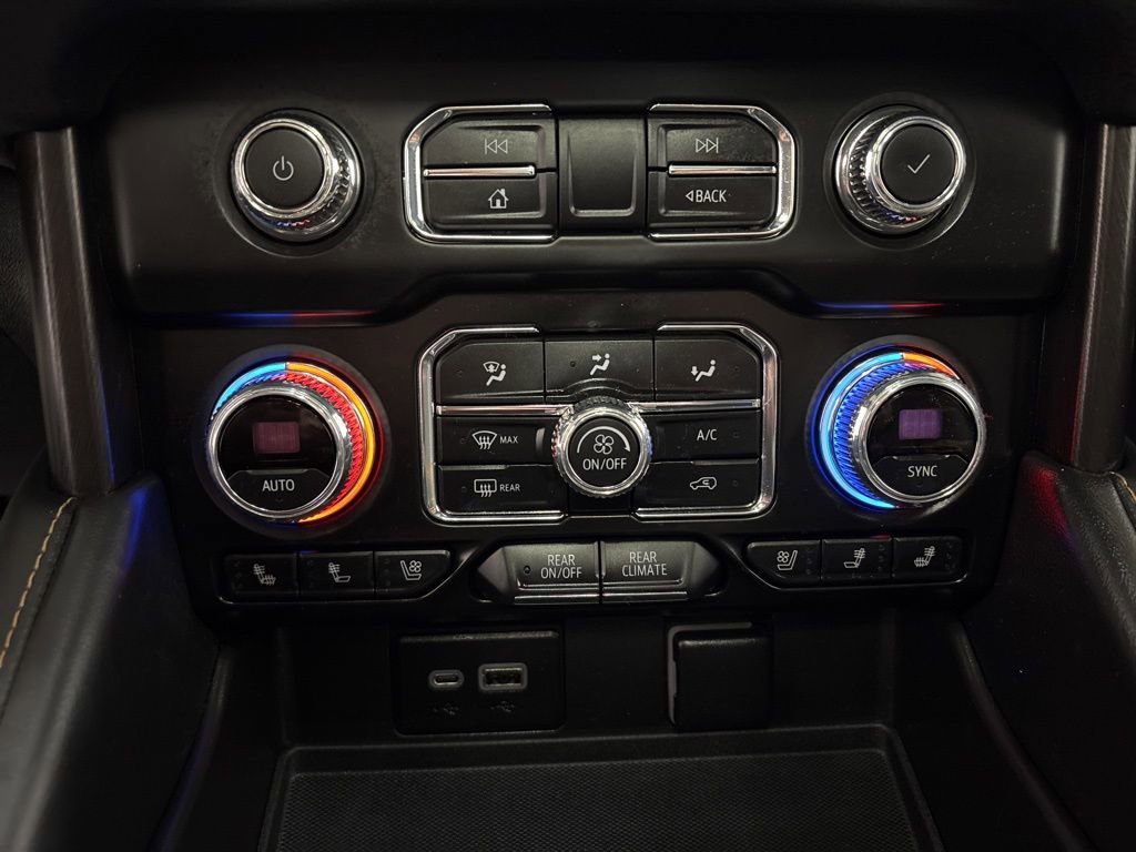 Used 2023 GMC Yukon XL AT4 w/ Technology Package image 19