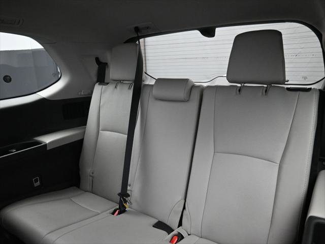 Certified 2024 Toyota Grand Highlander Platinum AWD/4WD image 33