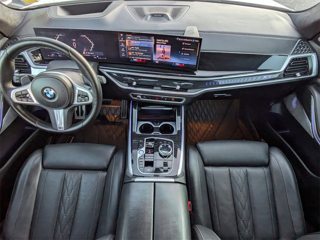 Used 2023 BMW X7 xDrive40i w/ Executive Package image 16
