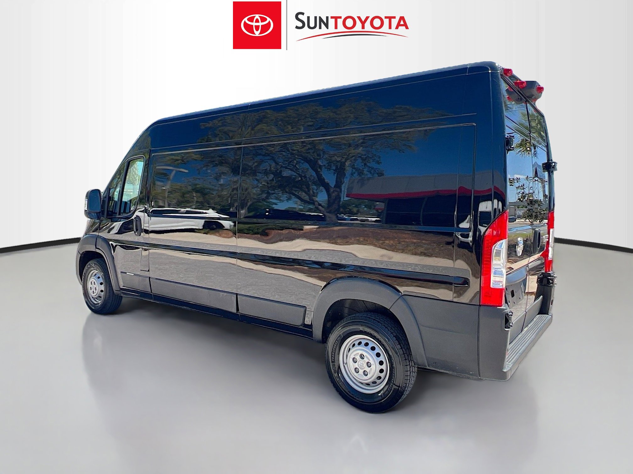 Used 2023 RAM ProMaster 2500 FWD image 6