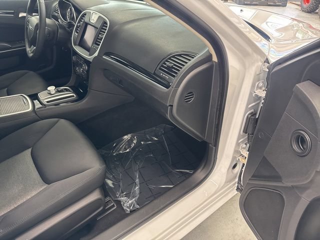 Used 2023 Chrysler 300 Touring AWD/4WD image 22