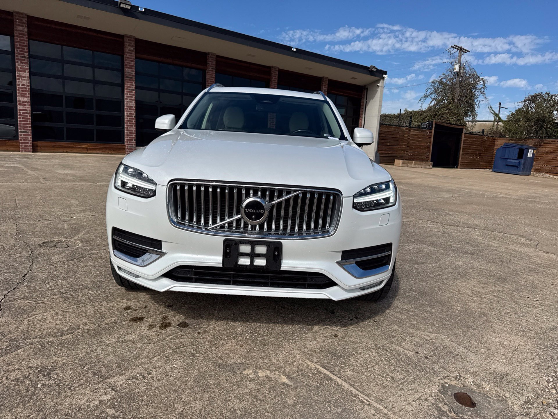 Used 2023 Volvo XC90 B5 Plus w/ Protection Package Premier AWD/4WD image 2