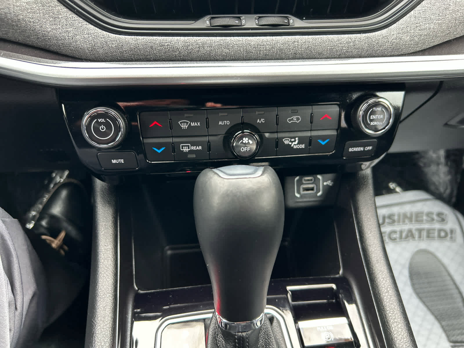 Used 2023 Jeep Compass Latitude w/ Convenience Group image 19