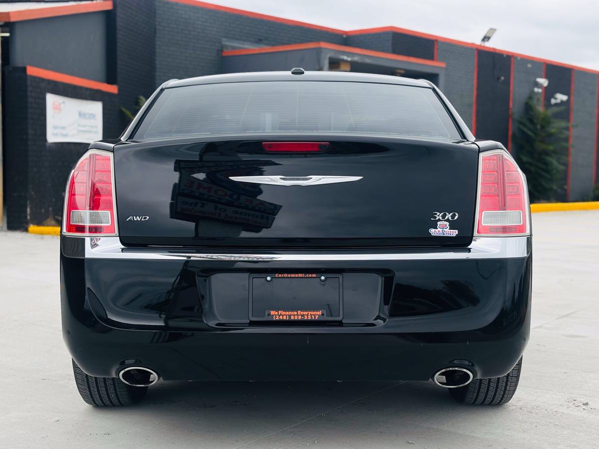 Used 2014 Chrysler 300 AWD image 12