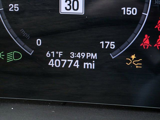 Certified 2024 Porsche Cayenne AWD image 12