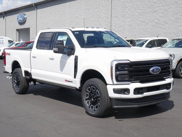 New 2025 Ford F350 Platinum w/ FX4 Off-Road Package image 8