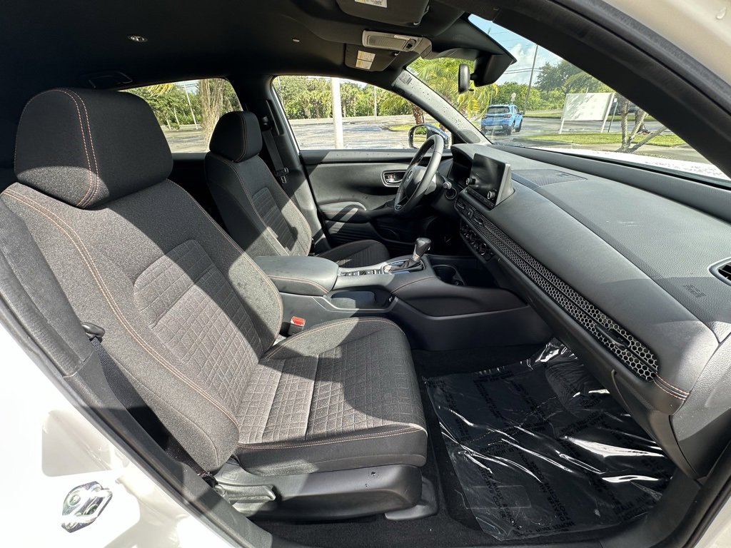 Certified 2023 Honda HR-V Sport image 28