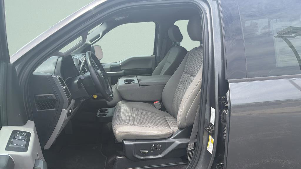 Used 2018 Ford F150 XLT w/ Equipment Group 302A Luxury AWD/4WD image 43