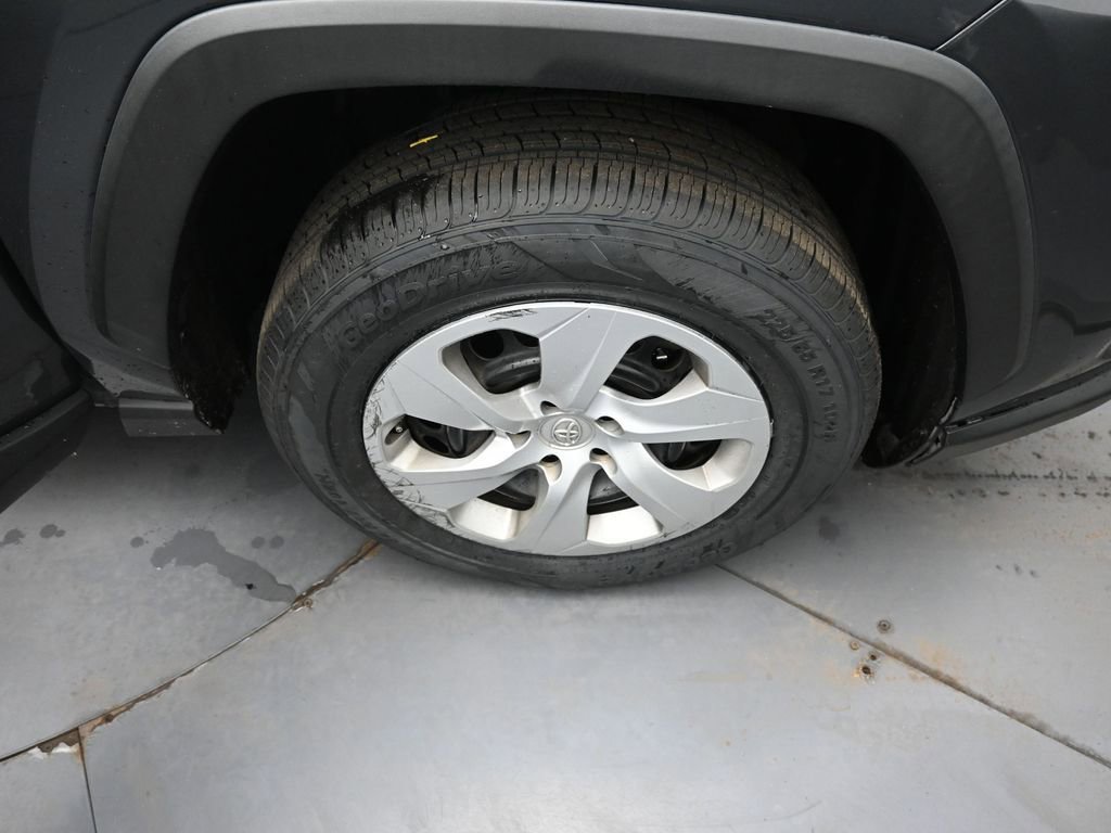 Used 2021 Toyota RAV4 LE w/ Carpet Mat Package (TMS) image 28