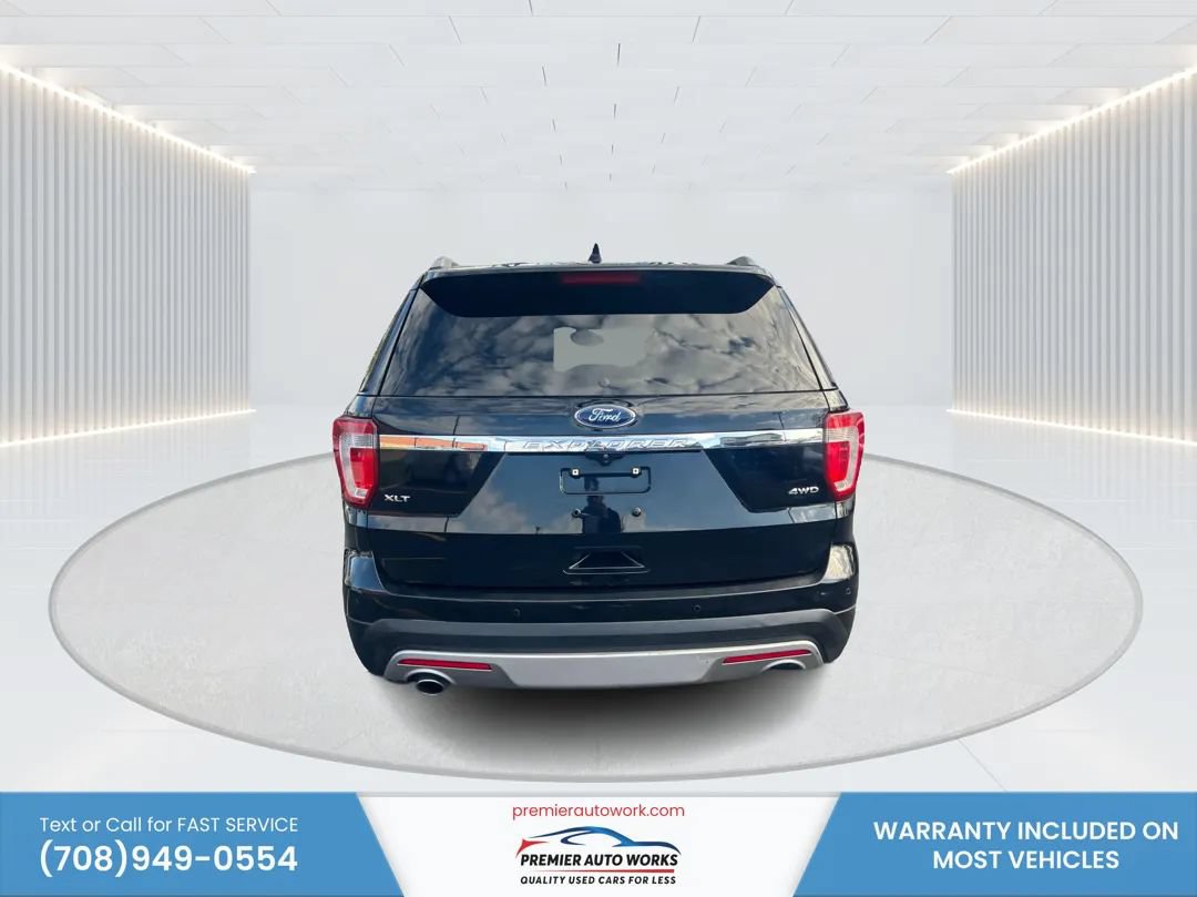 Used 2017 Ford Explorer XLT w/ Equipment Group 202A AWD/4WD image 5