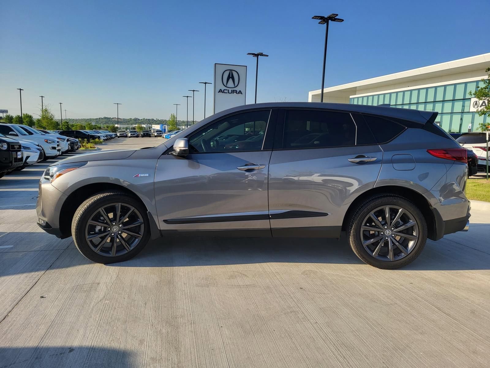Used 2025 Acura RDX A-Spec image 3