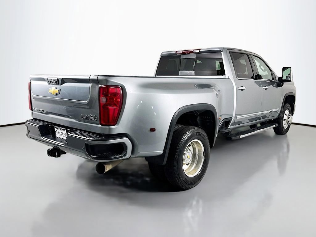 Used 2024 Chevrolet Silverado 3500 High Country w/ High Country Premium Package image 5
